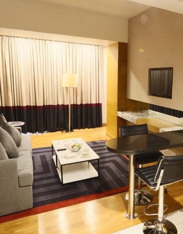 Ramada Plaza LAX El Segundo Main image 1